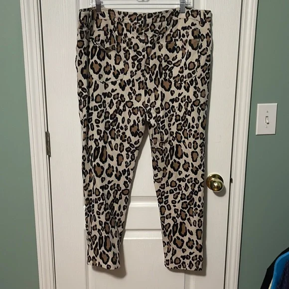 Chico’s So-slimming Ankle Jeans - Picture 3 of 6